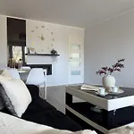 Apartament Nieopodal Centrum Nauki Cogiteon